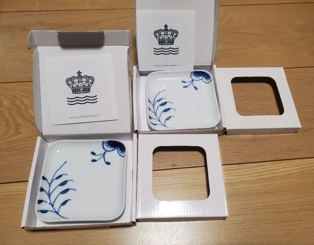   メガスモールスクエアディッシュ 4枚セット