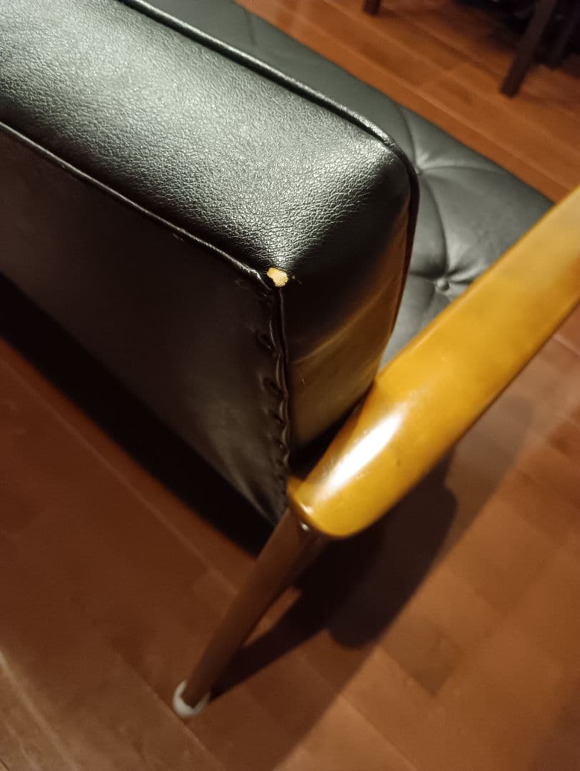 【送料込】カリモク　2シーターソファ　ブラック　背面+座面シートのみの販売。