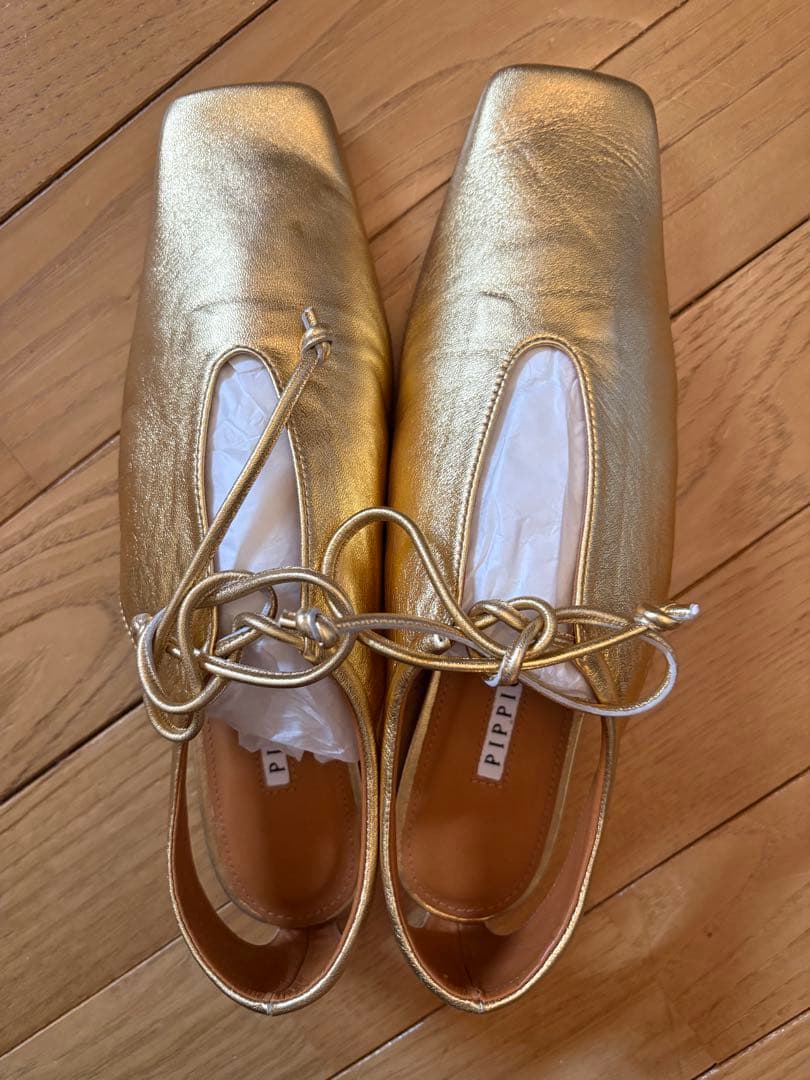 7/23値下　新品未使用　pippichicゴールドフラットシューズ　24