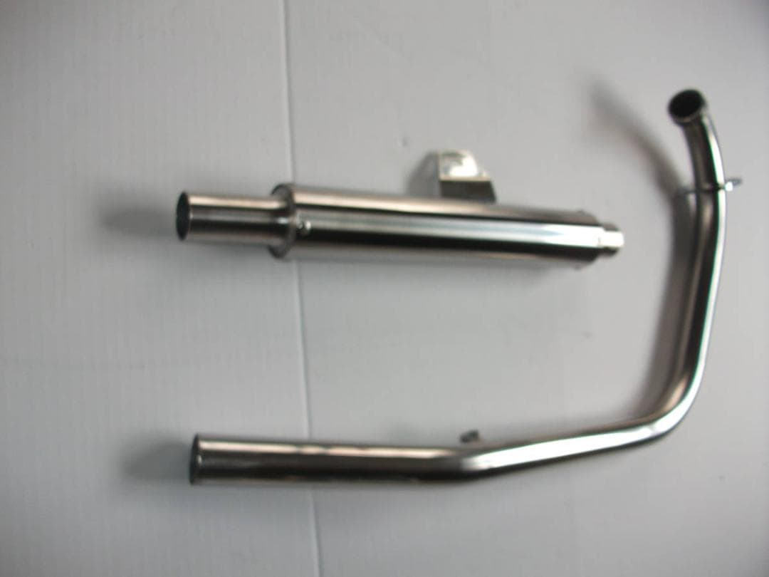 グラストラッカー　キャプトンタイプマフラーの出品です。