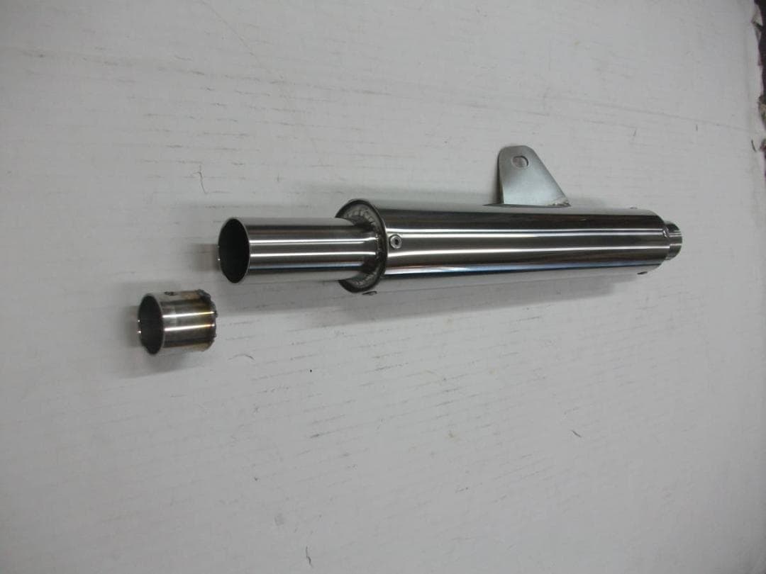 グラストラッカー　キャプトンタイプマフラーの出品です。