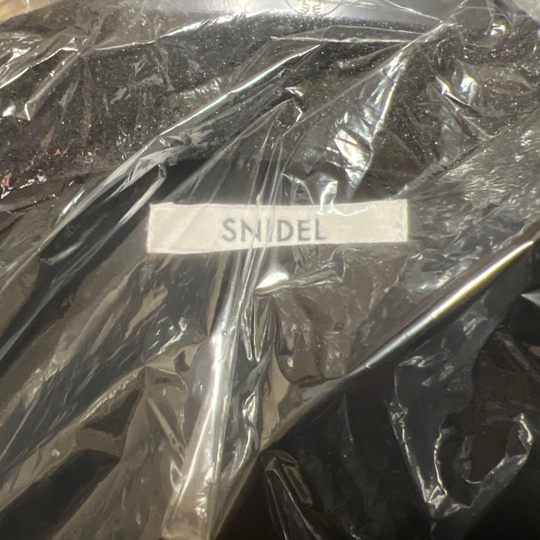 フロッキーベロアドレープドレス