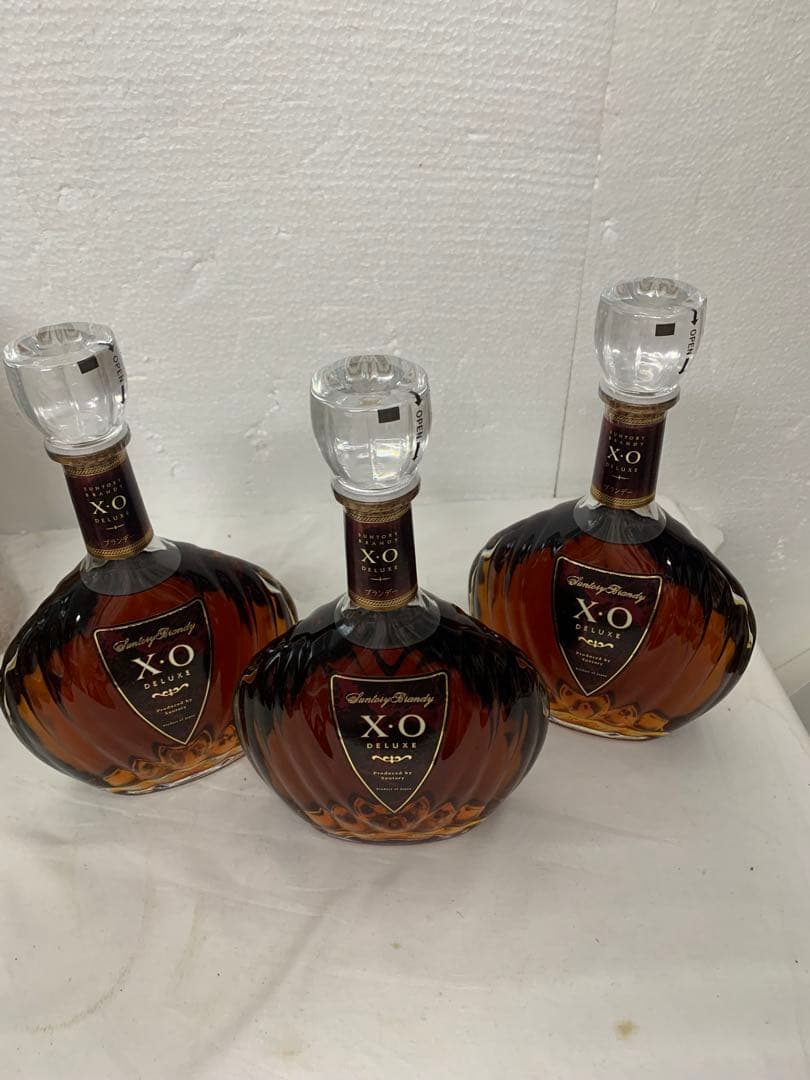 サントリーXOデラックス　700ml 3本セット