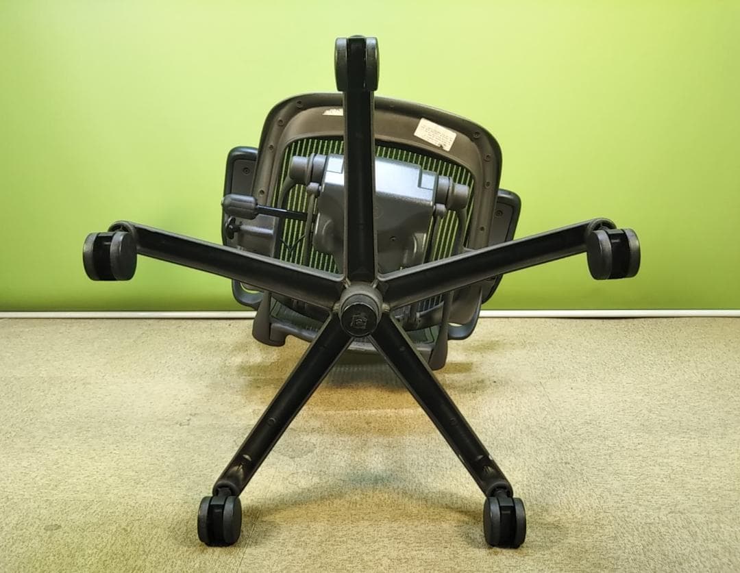 az　ハーマンミラー　アーロンチェア　Bサイズ　スタンダード　固定肘　中古品