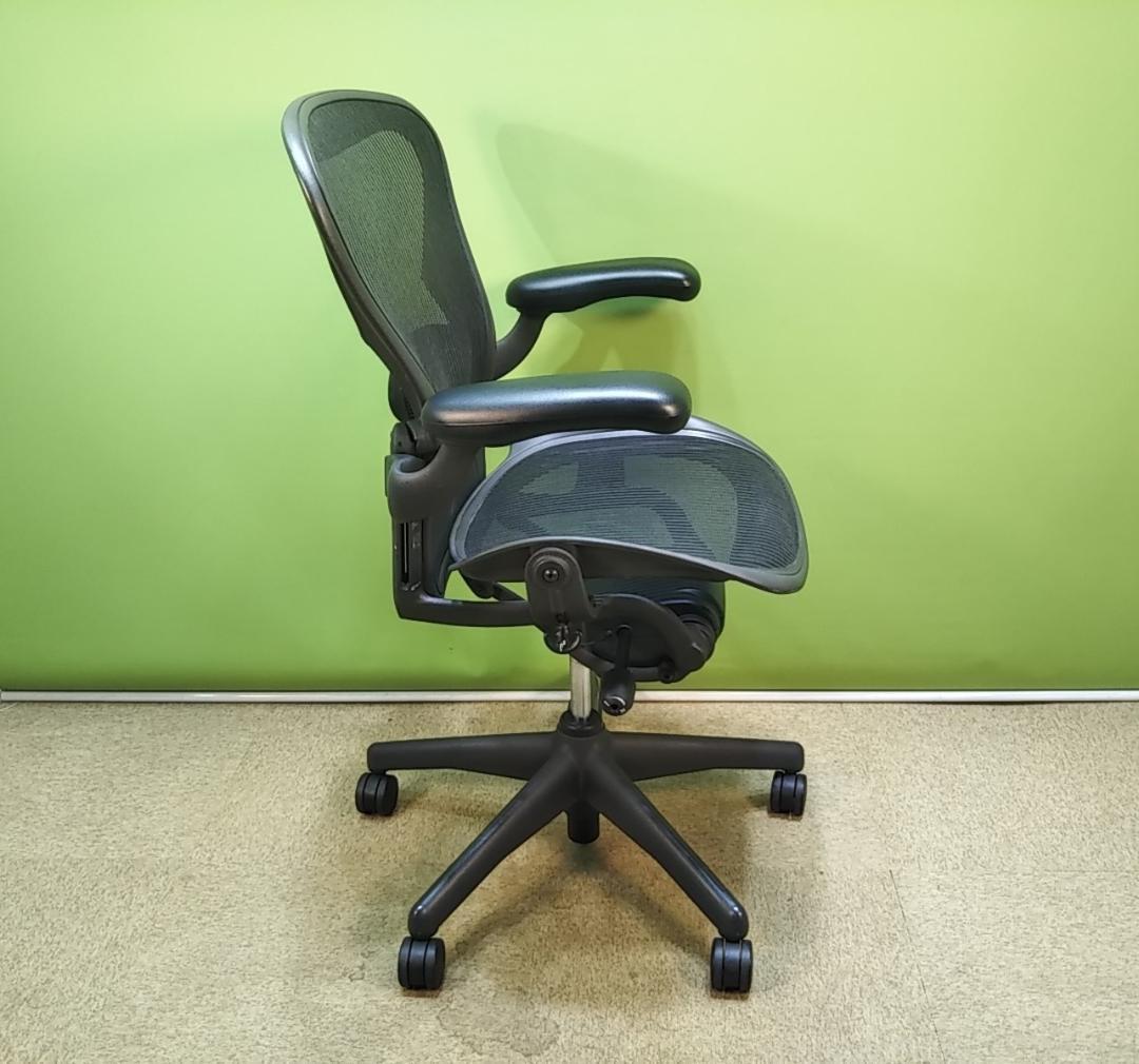 az　ハーマンミラー　アーロンチェア　Bサイズ　スタンダード　固定肘　中古品