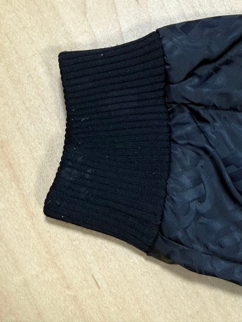 BURBERRY 黒 フード付きジャケット