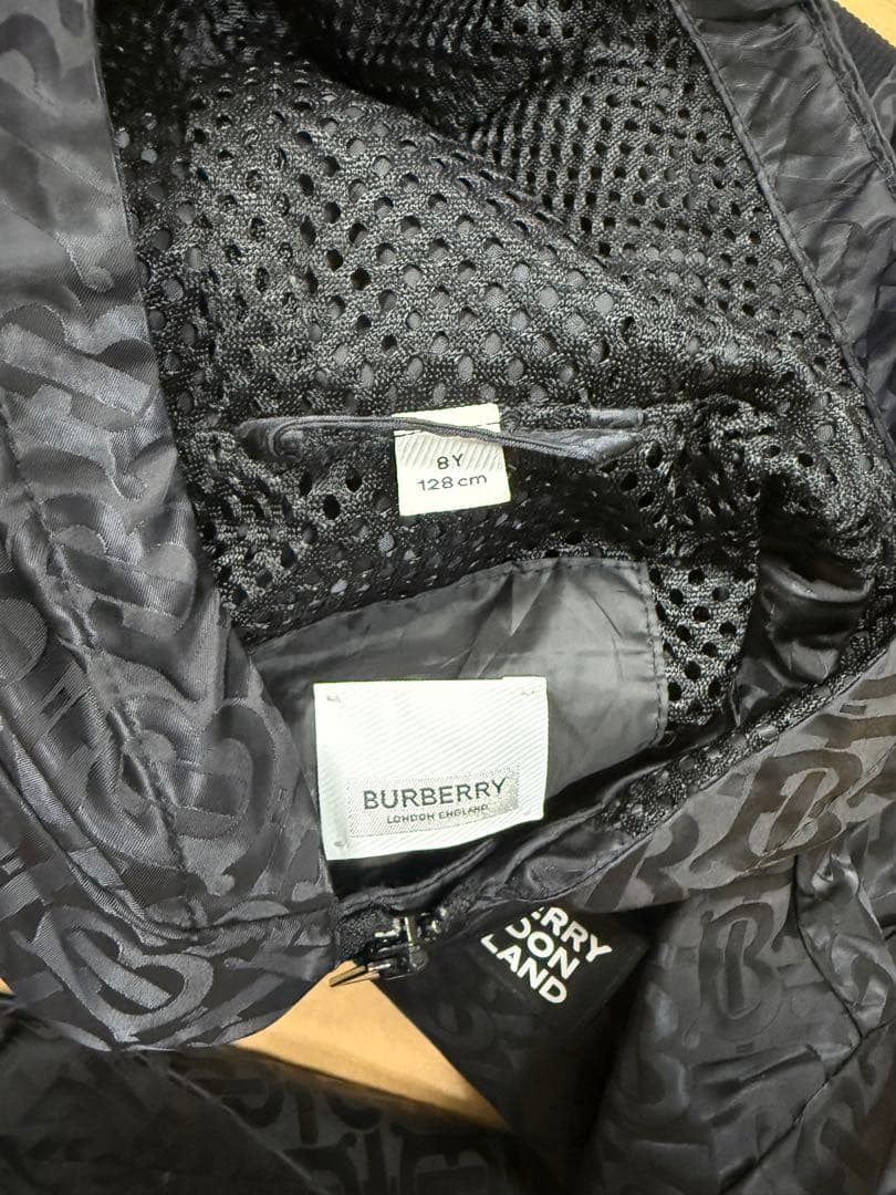 BURBERRY 黒 フード付きジャケット