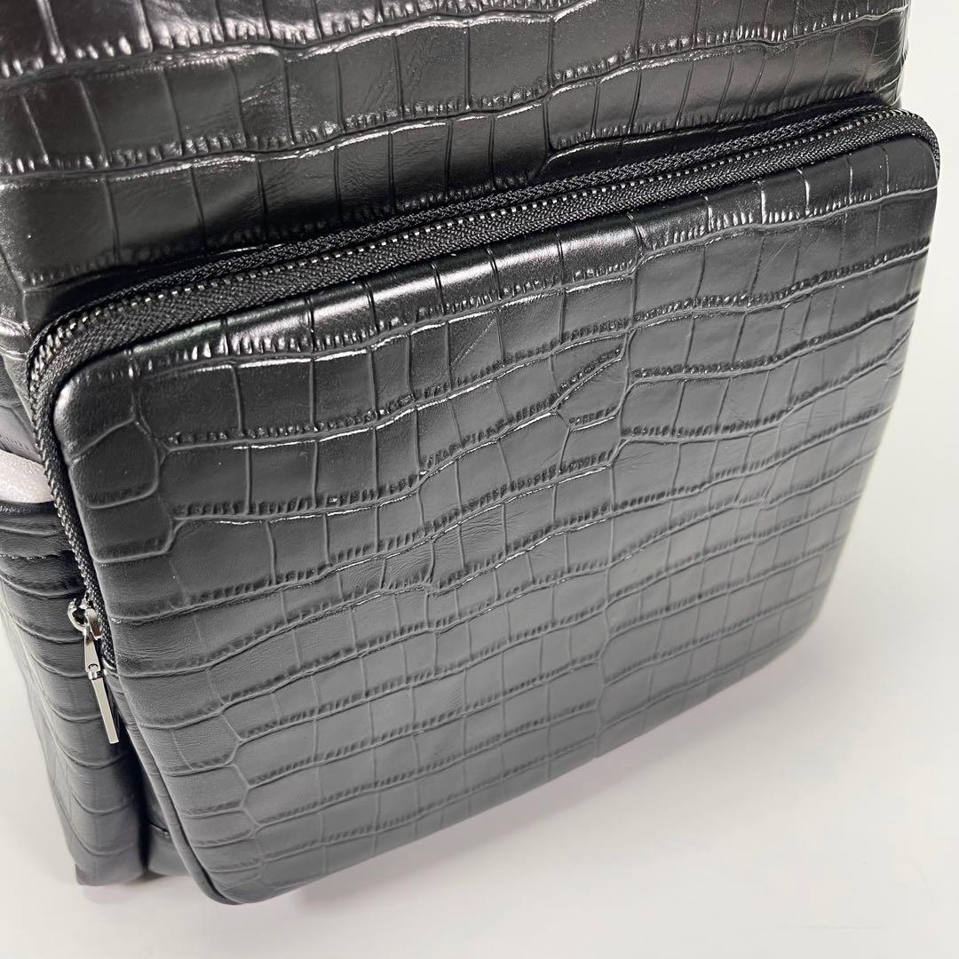 【新品✨】クロコダイル風メンズバックパックリュック大容量 本革型押し渋め黒