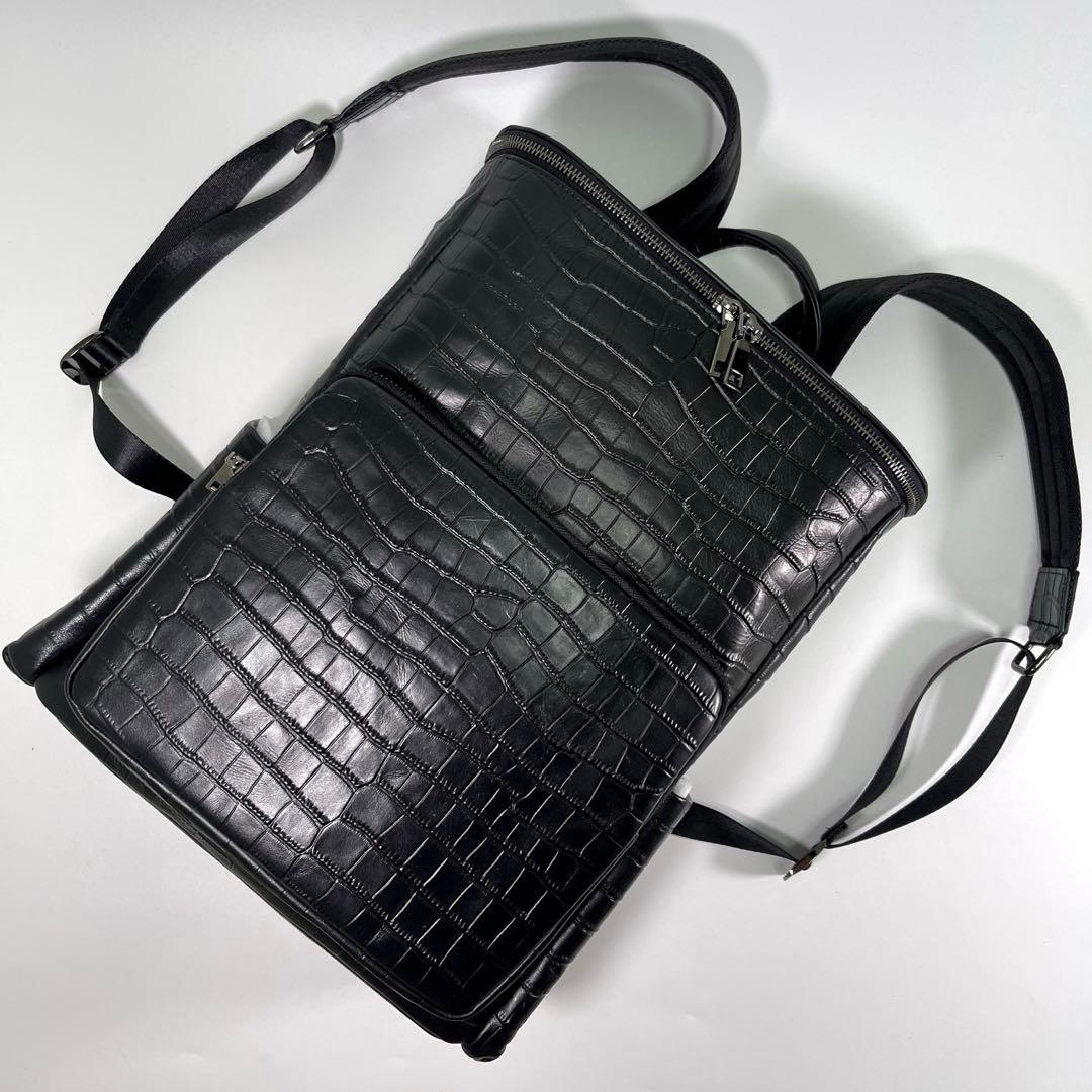 【新品✨】クロコダイル風メンズバックパックリュック大容量 本革型押し渋め黒