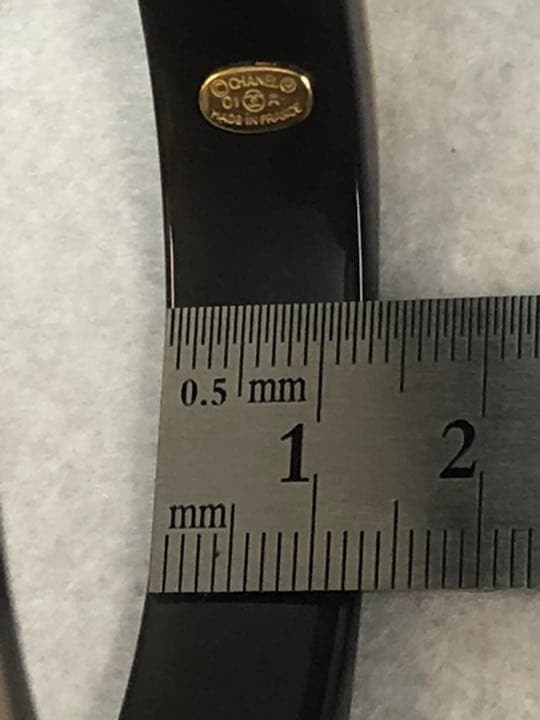 つっつん 極美品　シャネル プラスチック バングル 01 A