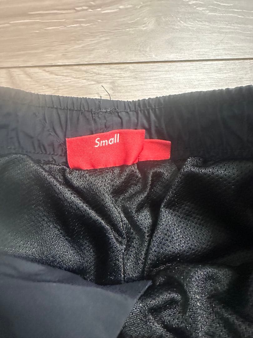 SUPREME ブラック ナイロンパンツ