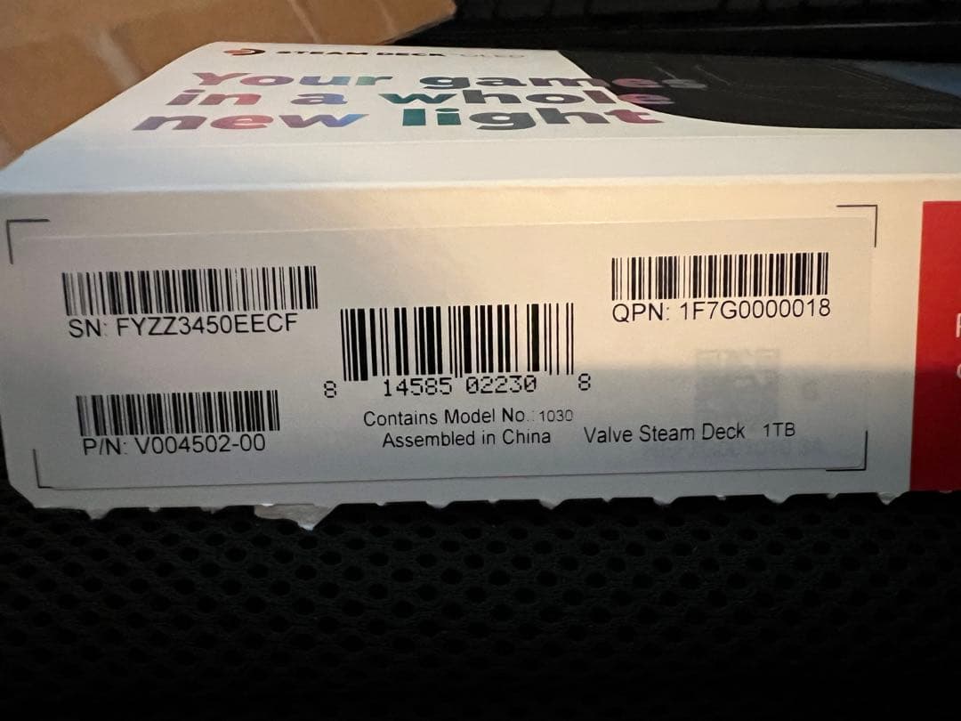 Steam Deck OLED 1TB モデル　箱・キャリングケース・充電器付き