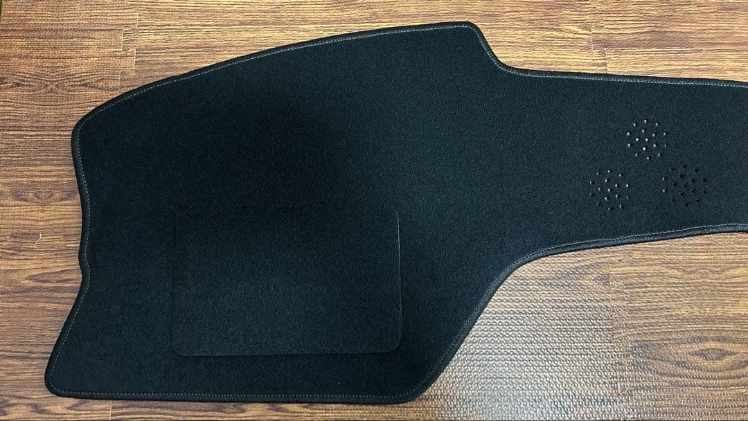 Sunlandマツダ3 BP ファストバック ダッシュボードマット Z7101