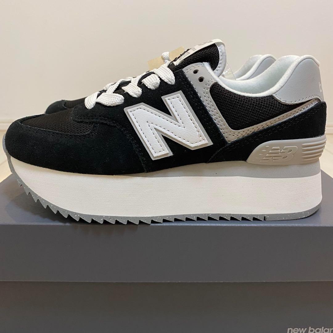 【新品！】23.5cm ニューバランス　574厚底スニーカー!!