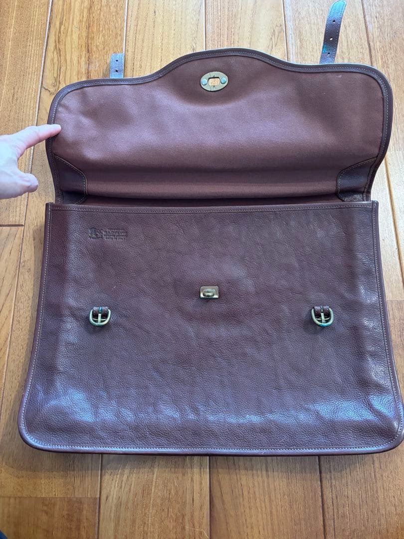 IL BISONTE ブラウンレザーブリーフケース