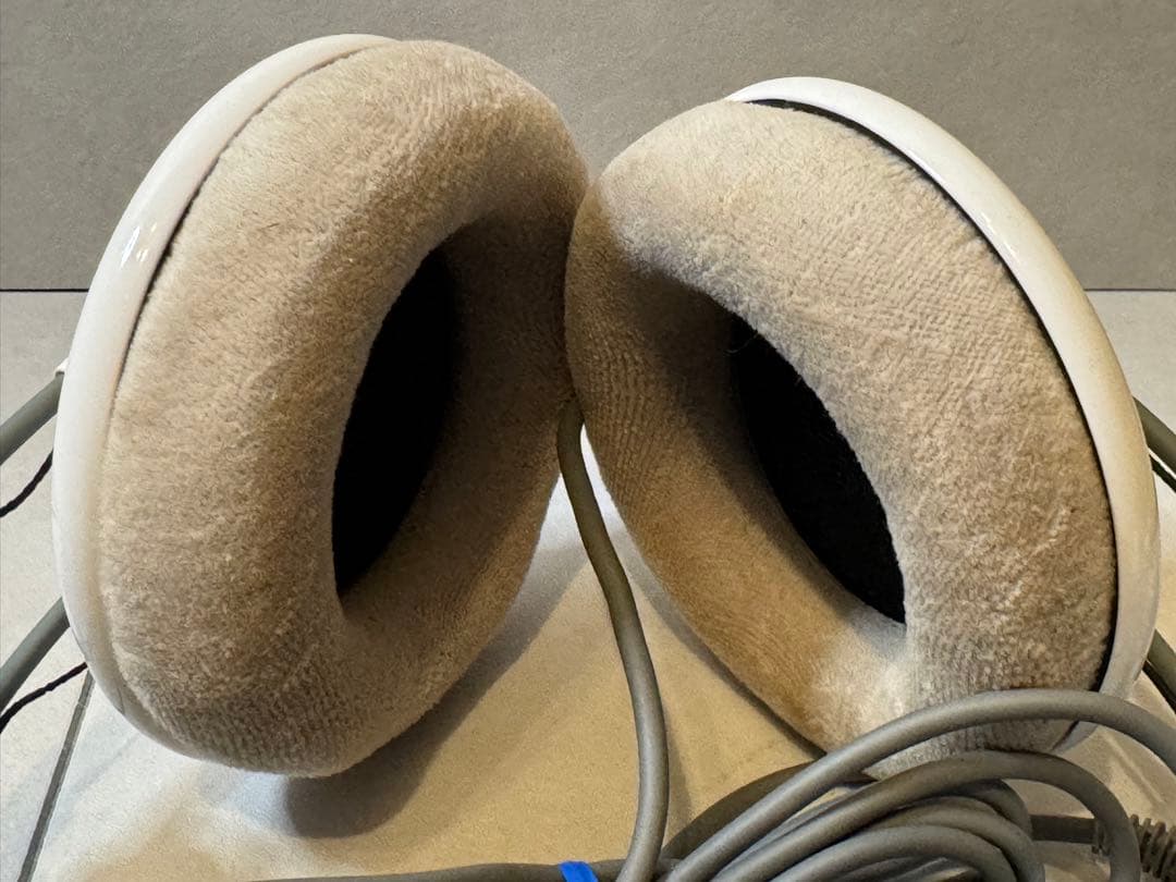 ヘッドホン AKG K701-Y3