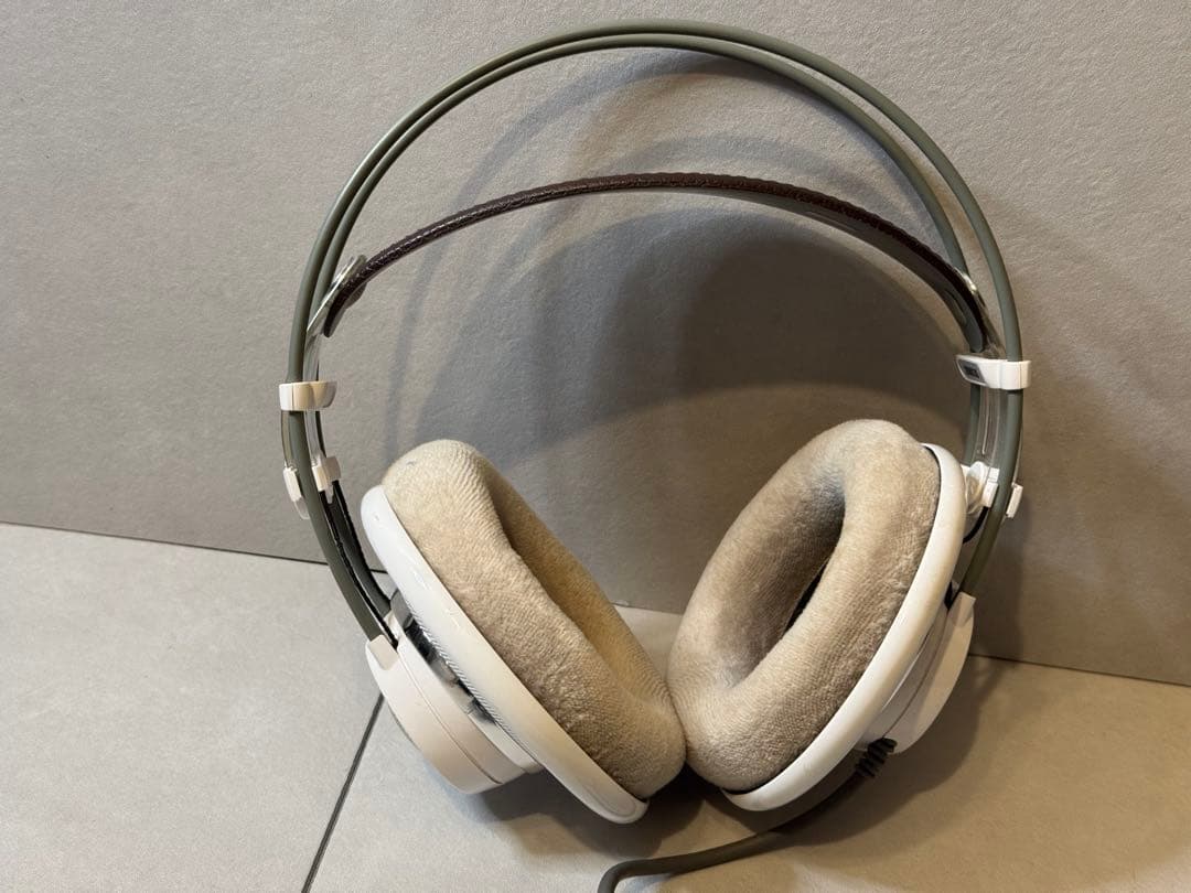 ヘッドホン AKG K701-Y3
