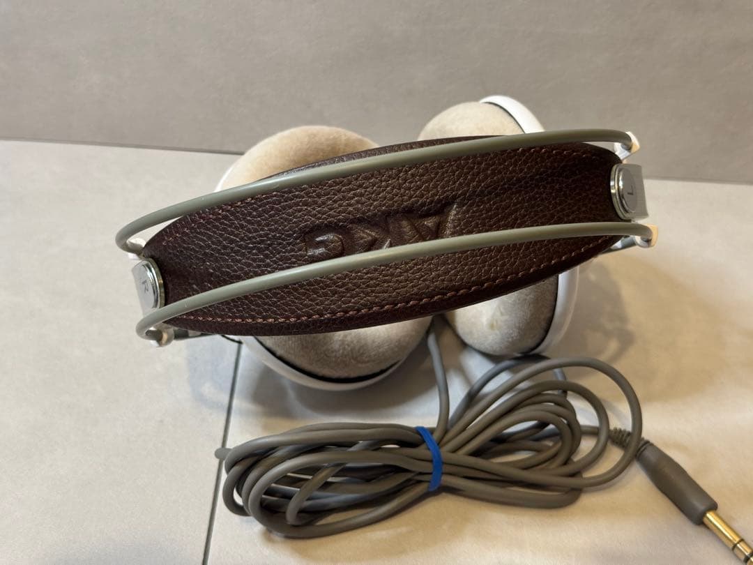 ヘッドホン AKG K701-Y3