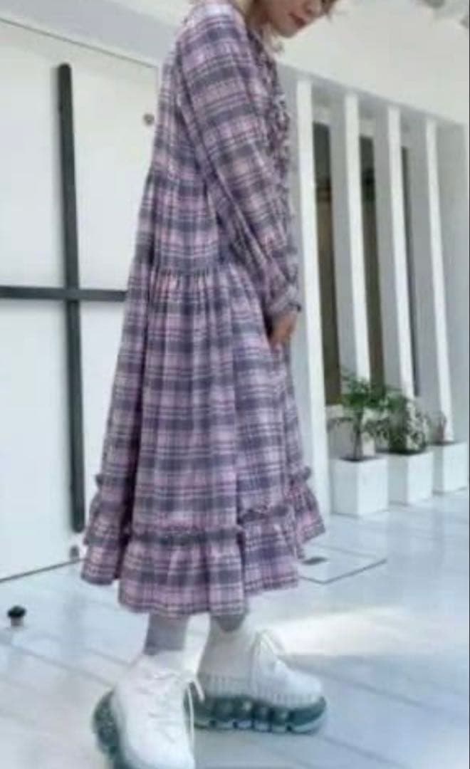 やっちゃん。美品！キャンディストリッパー⭐︎チェック柄フリルロングドレス