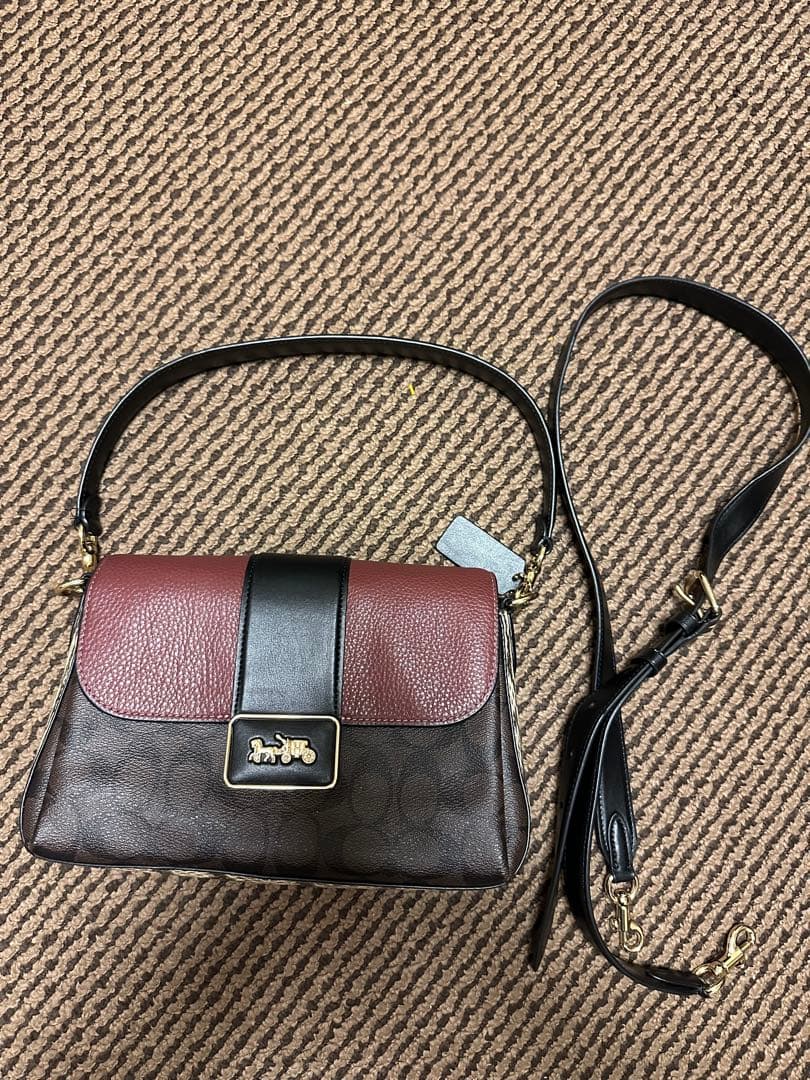 グレース ショルダー バッグ・シグネチャー キャンバス