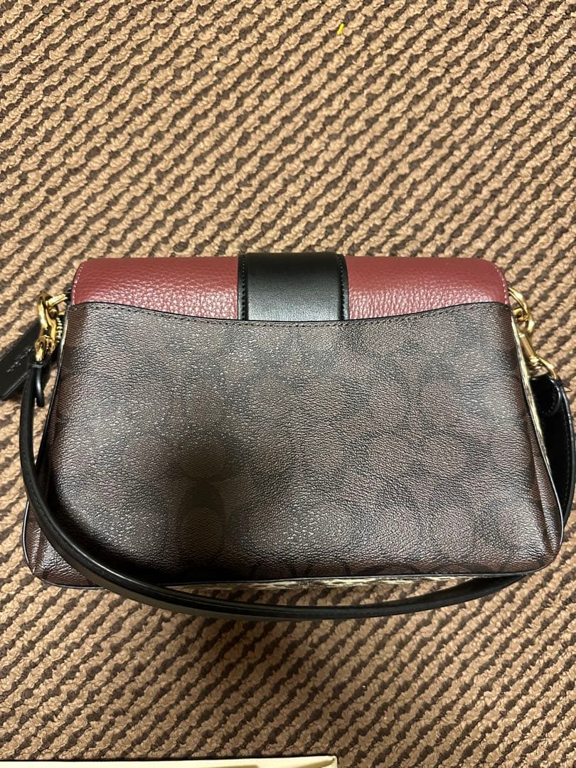 グレース ショルダー バッグ・シグネチャー キャンバス