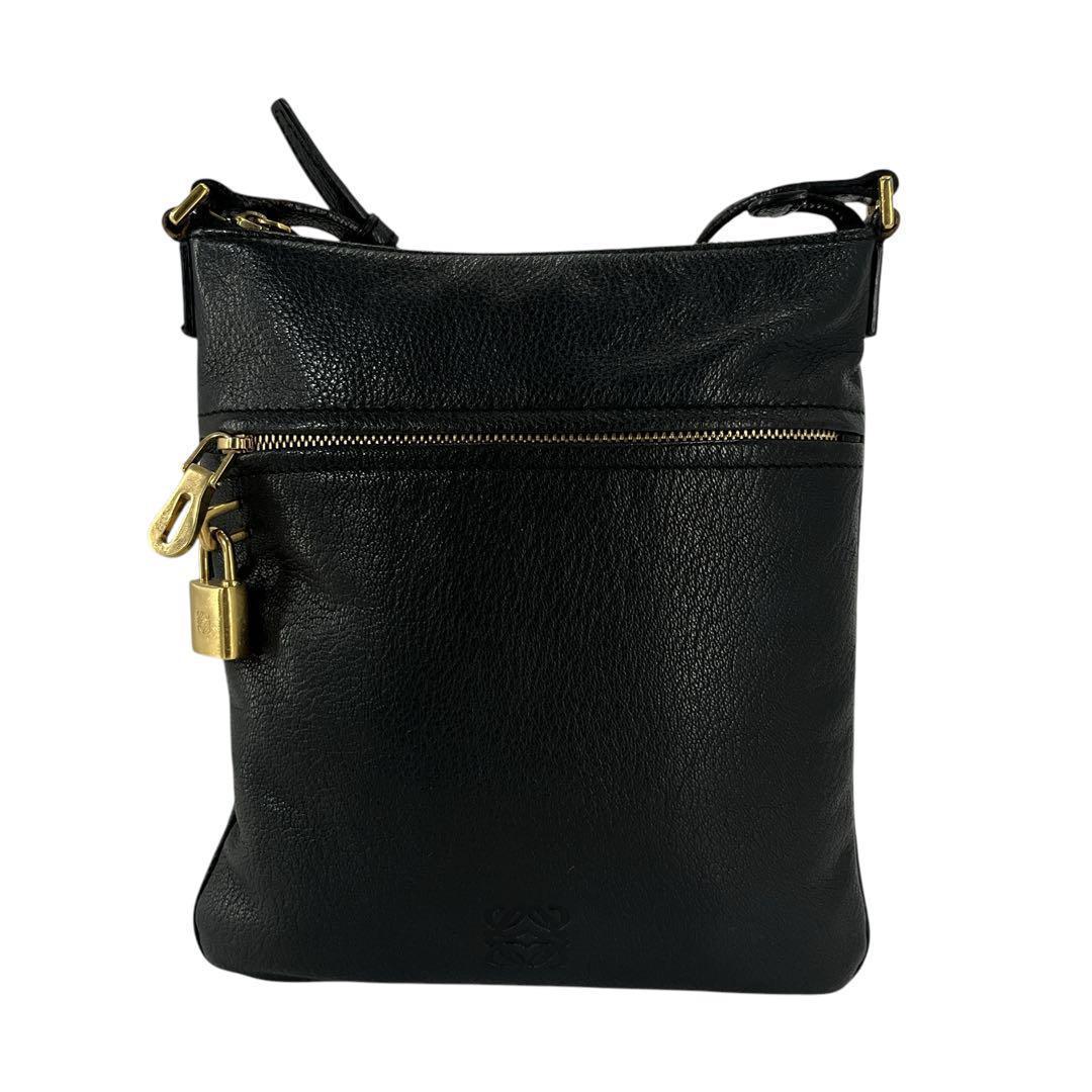 良品　ロエベ　ショルダーバッグ　カメラバッグ　アナグラム　ロゴ型押し　レザー　黒