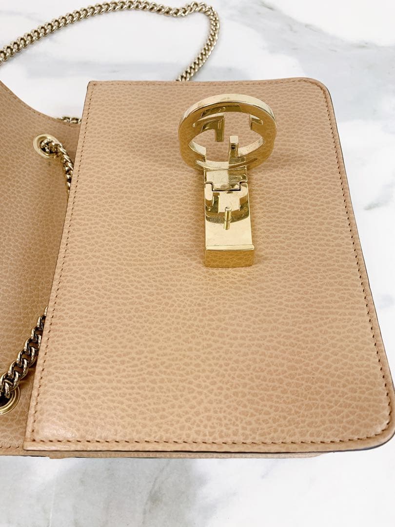 ＋GUCCI インターロッキングG チェーン　ショルダーバッグ レザー ベージュ
