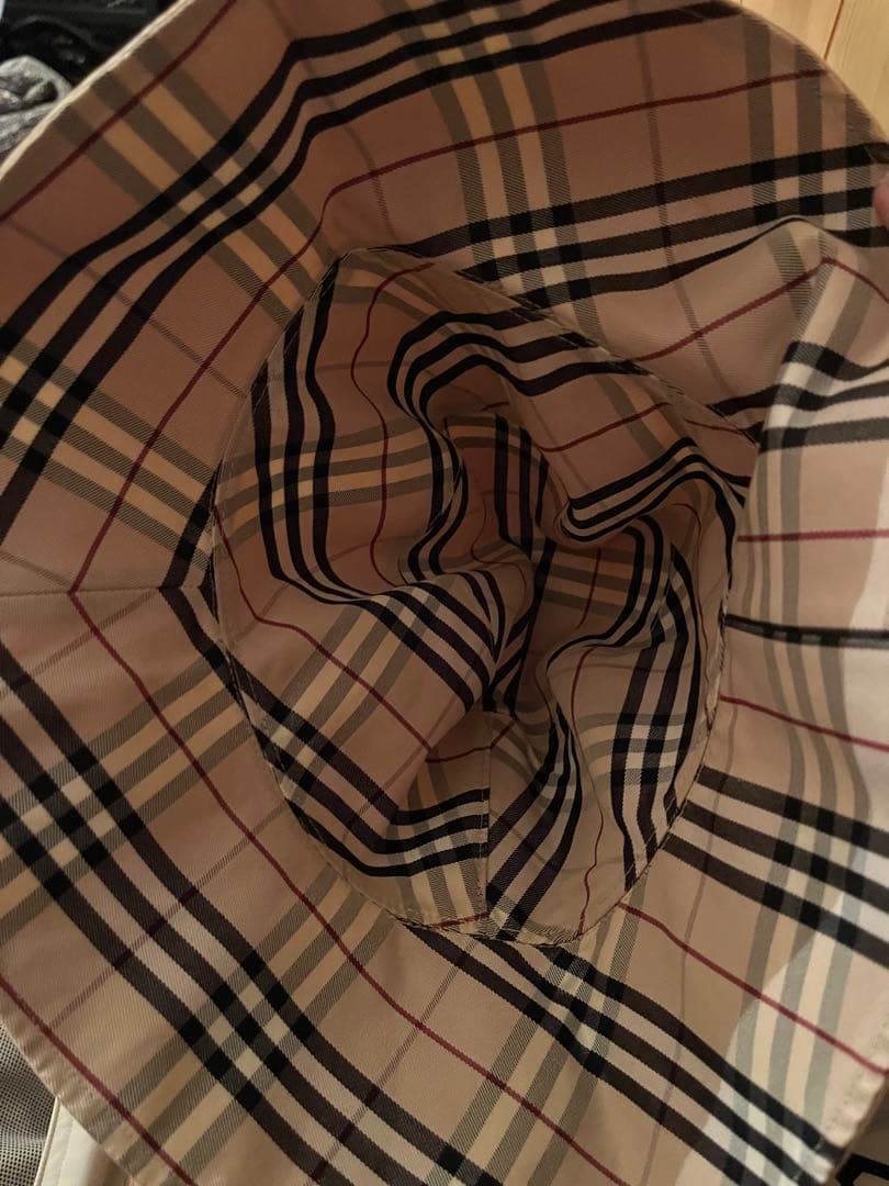 バーバリーゴルフウェアーセット　ベスト、パンツ、帽子