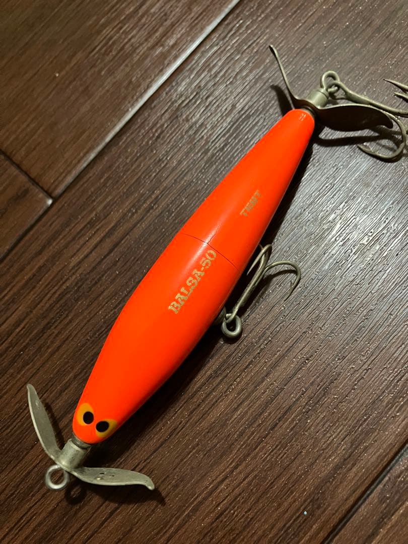 オールドバルサ50 ホッツィートッツィー　2フック　単色　ソリッド