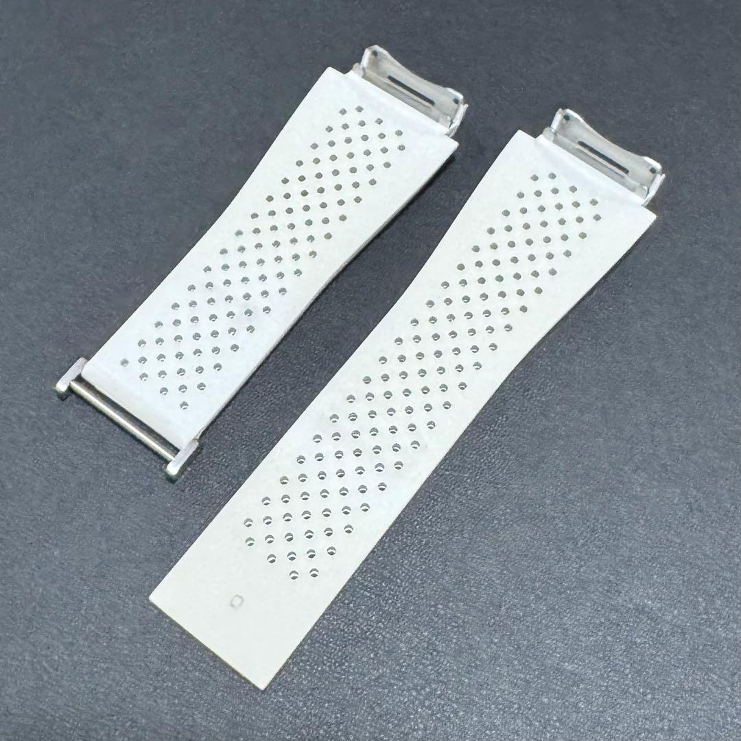 【未使用】タグホイヤー 純正 ラバーベルト ホワイト 取付幅28 22mm