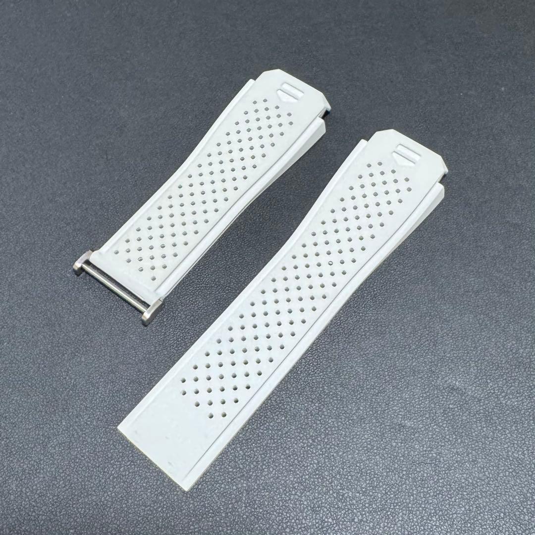 【未使用】タグホイヤー 純正 ラバーベルト ホワイト 取付幅28 22mm