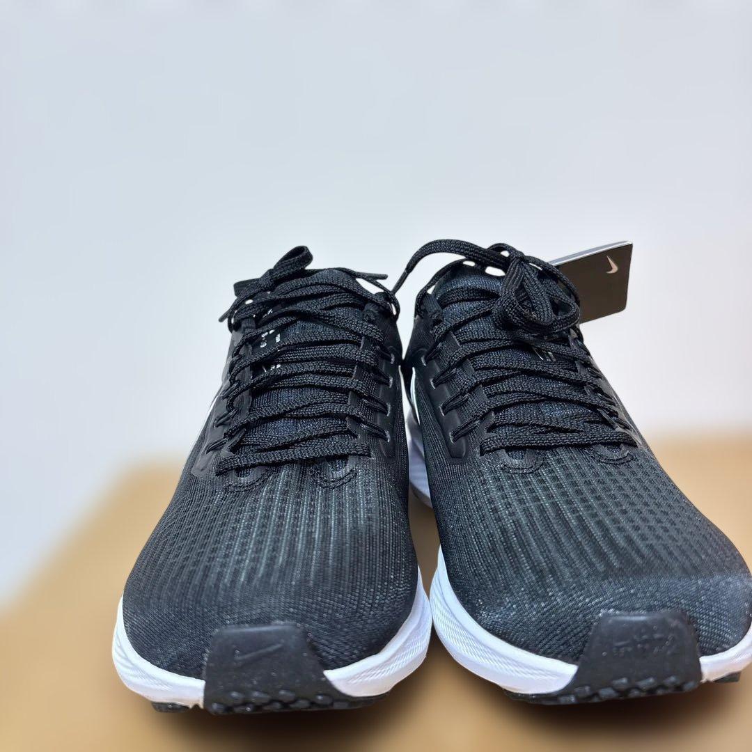 【新品】Nike Air Zoom ペガサス 39 ブラック/ホワイト 24.5