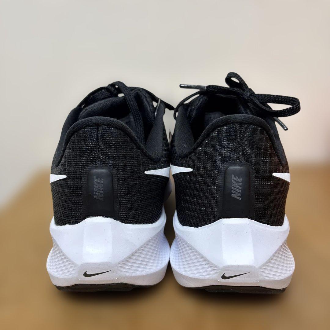 【新品】Nike Air Zoom ペガサス 39 ブラック/ホワイト 24.5