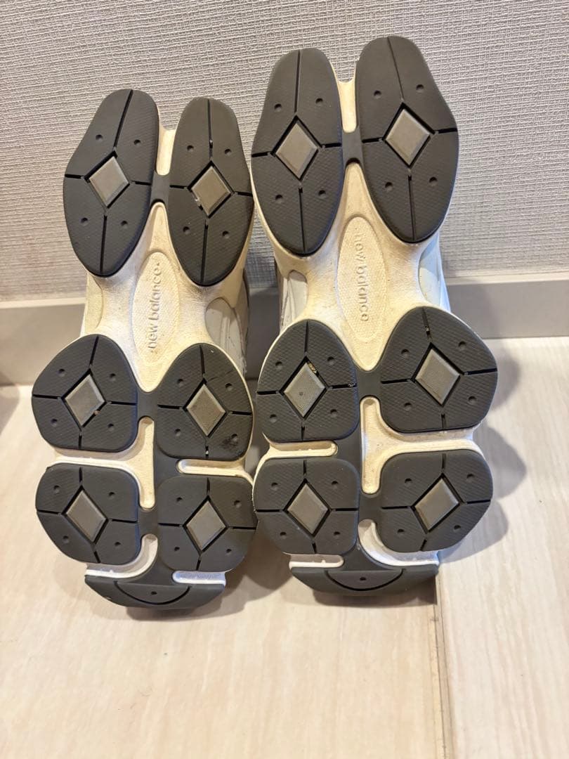 New Balance U9060ECA ホワイト