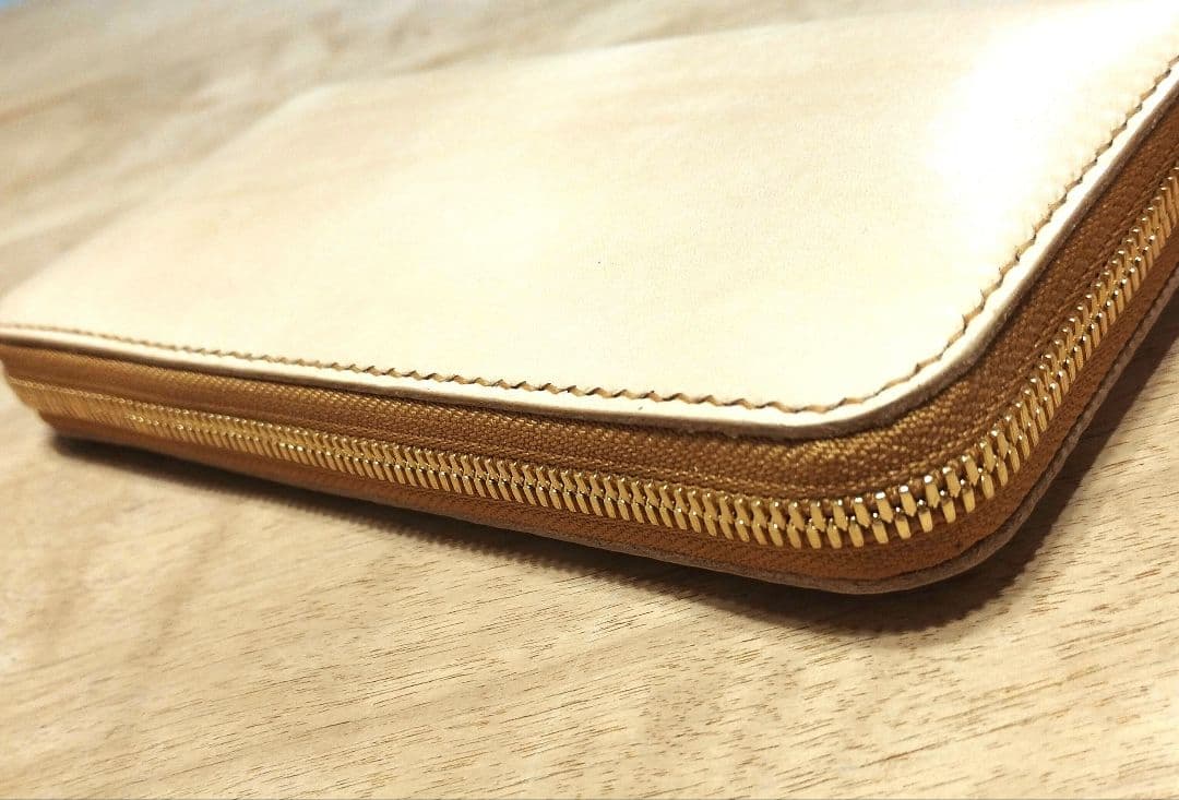 ラウンドファスナーロングウォレット　ヌメ革ナチュラル　アメ豚　ハンドメイド