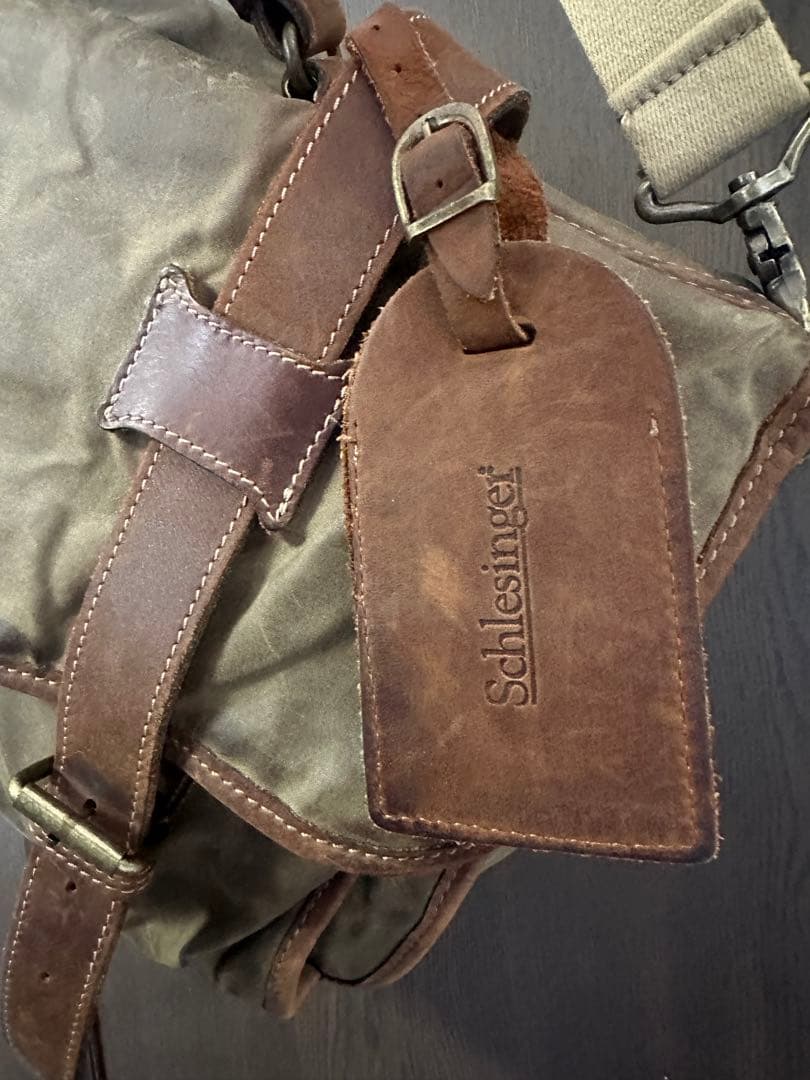 シュレジンジャー（Schlesinger）ワックスド・キャンバス・バッグ