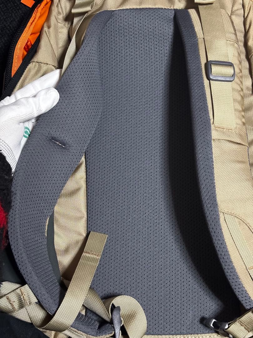 ミステリーランチ ディストリクト24 HUMMUS 23L 通勤 通学