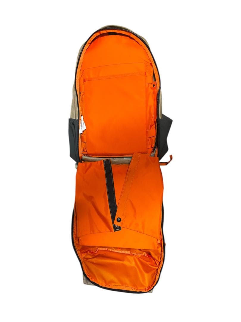 ミステリーランチ ディストリクト24 HUMMUS 23L 通勤 通学