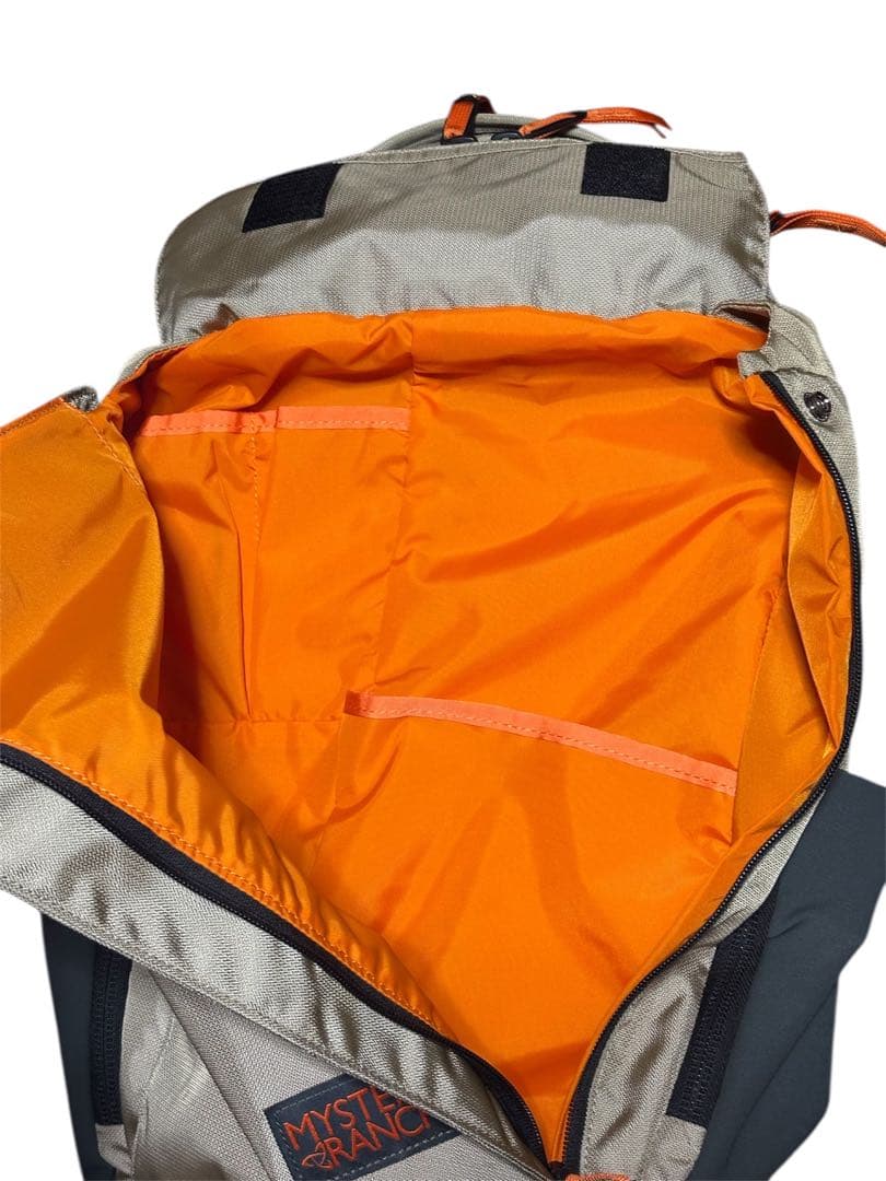 ミステリーランチ ディストリクト24 HUMMUS 23L 通勤 通学