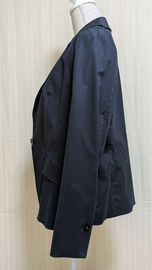 専用23区大きいサイズ黒 テーラードジャケット サイズ48(ICB自由区組曲)