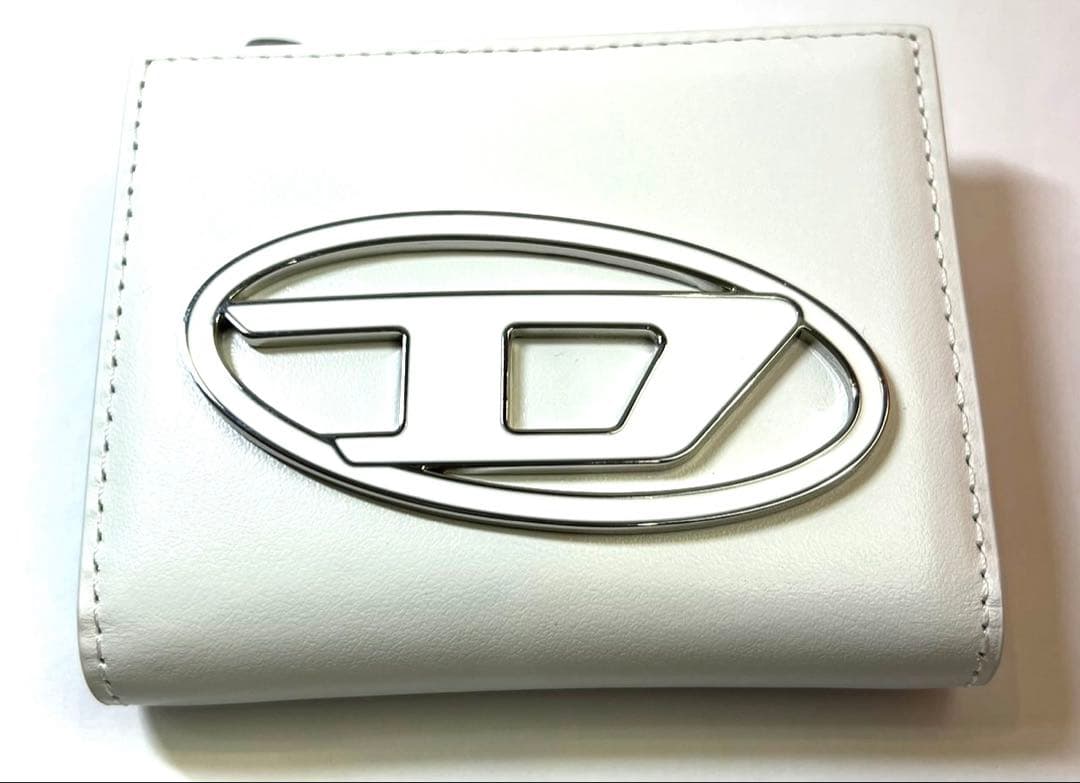 【DIESEL/ディーゼル】未使用品　ミニ財布　ホワイト　箱付き