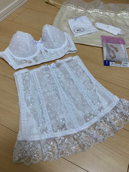 【美品】C’EST MOI セモアブライダルインナー　エレガントB