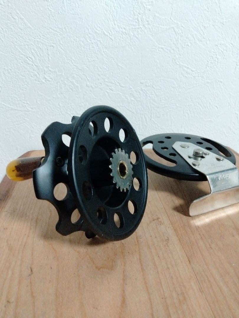 VP25 チヌリール　フジリール