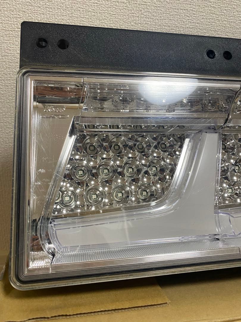 小糸　テールランプ　右のみ