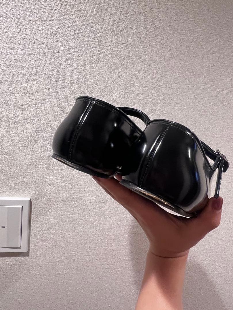 THE ROW ストラップ付きブラックバレエシューズ