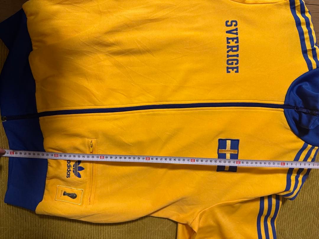adidas サッカー FIFA スウェーデン代表トラックジャケット