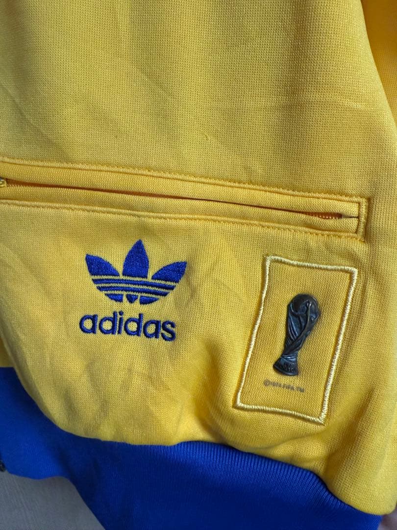 adidas サッカー FIFA スウェーデン代表トラックジャケット