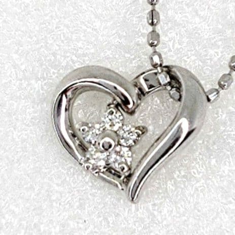 lalala商品 4°C K18WG ハート型ダイヤモンドネックレス