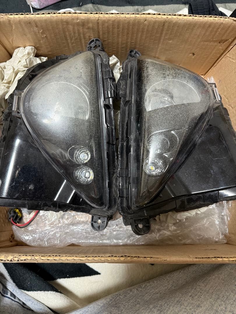 プリウス50フォグバルブH11バルブインナーブラック塗装ハゲあり