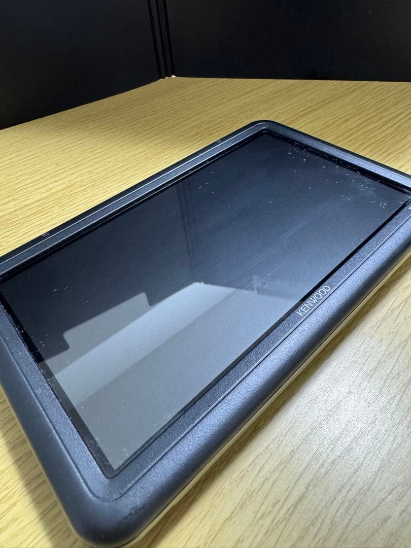 2021年製　KENWOOD ポータブルナビ EZ-750